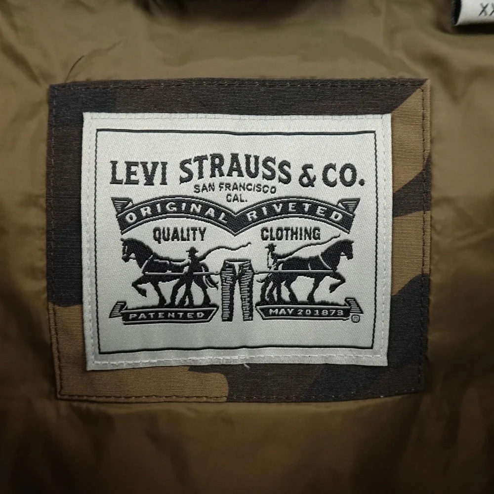 NEW Levis Jacket Mens 2XL Green Camo Quilted Puffer Coat Full Zip Insulated Hunt